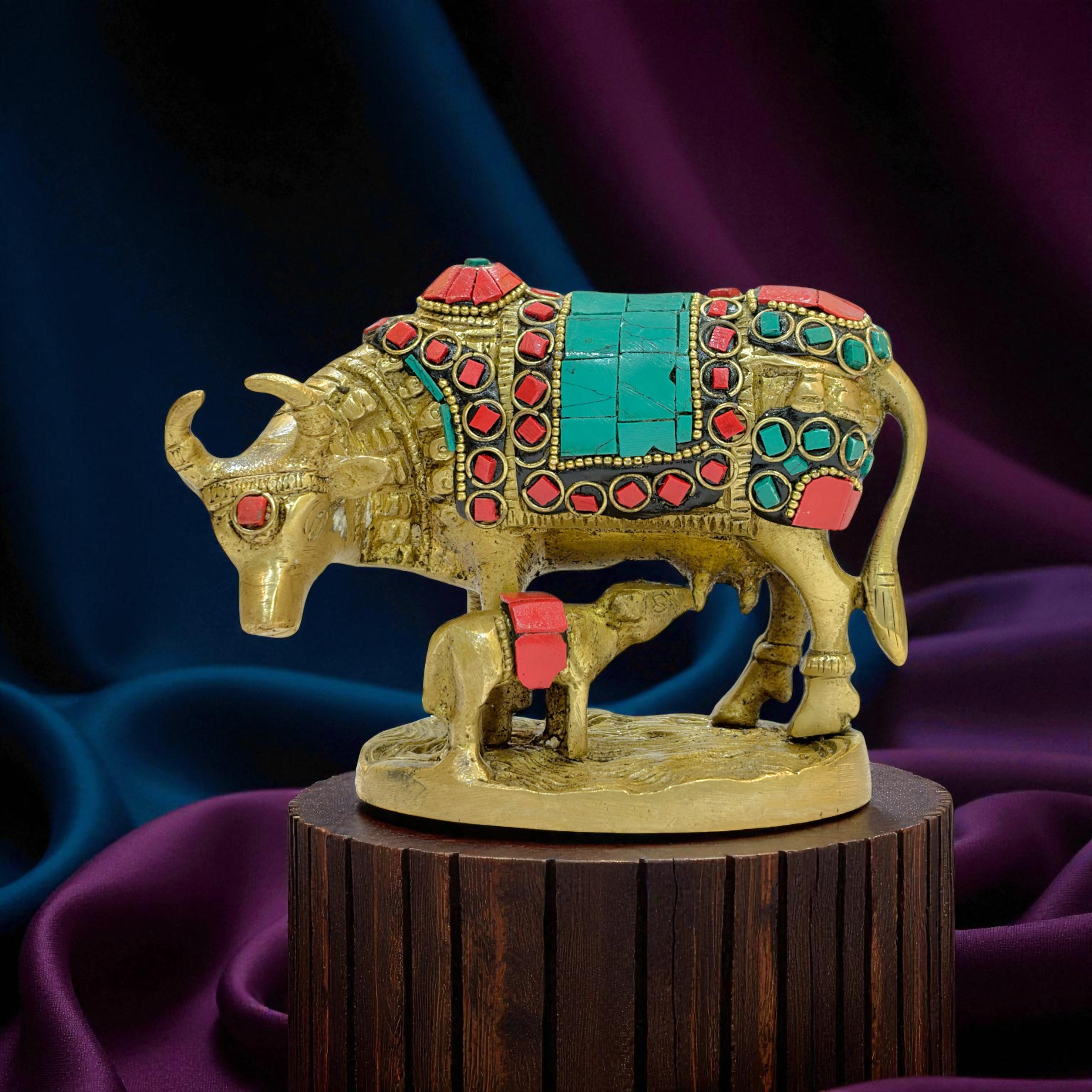 Brass Cow and Calf Statue, Traditional Indian Style Decorative Statue, Premium,15cm x 9cm