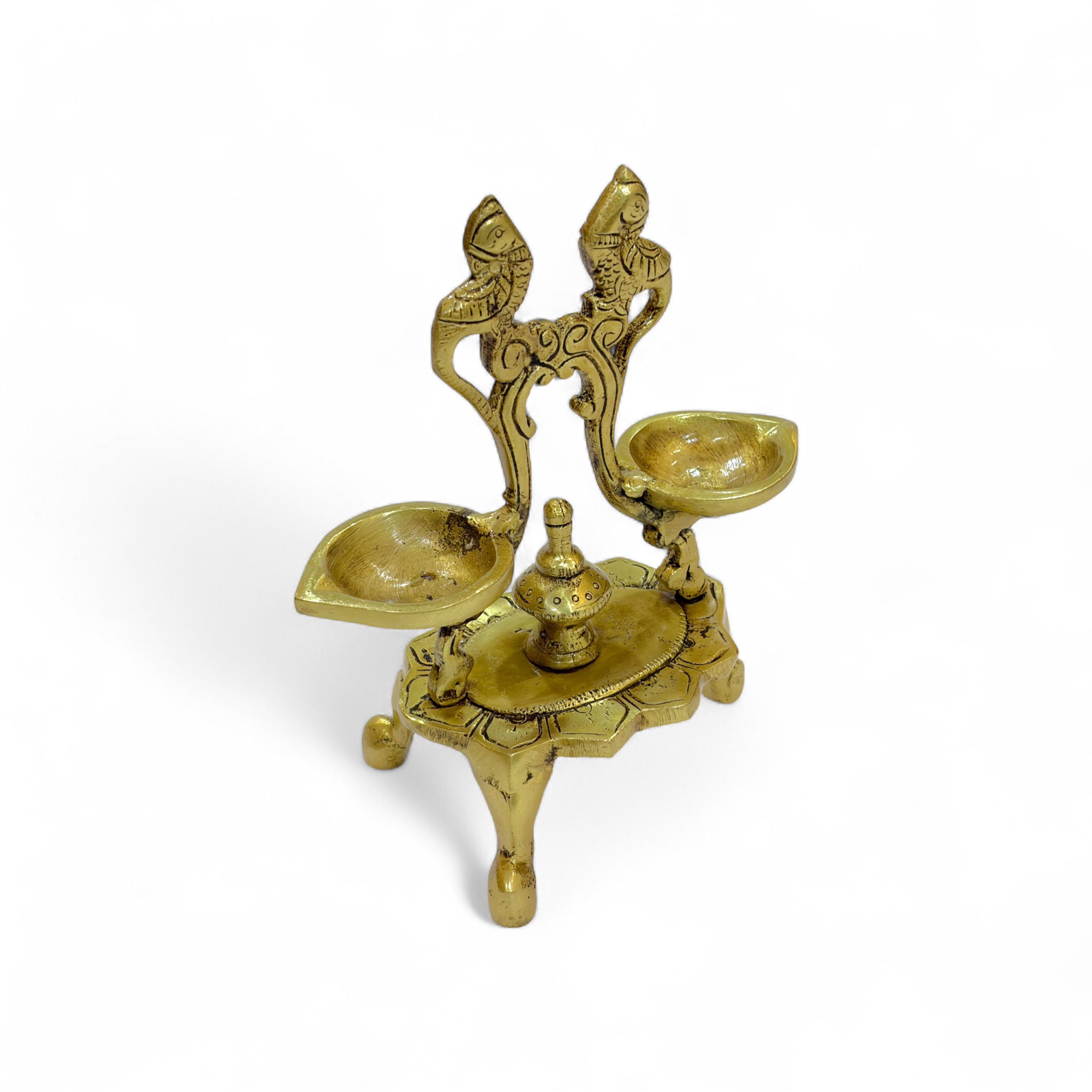 Brass Twin-Flame Lamp, Traditional Oil Lamp Holder, Antique Gold Finish, 19 x 16 cm, Decorative Puja Accessory