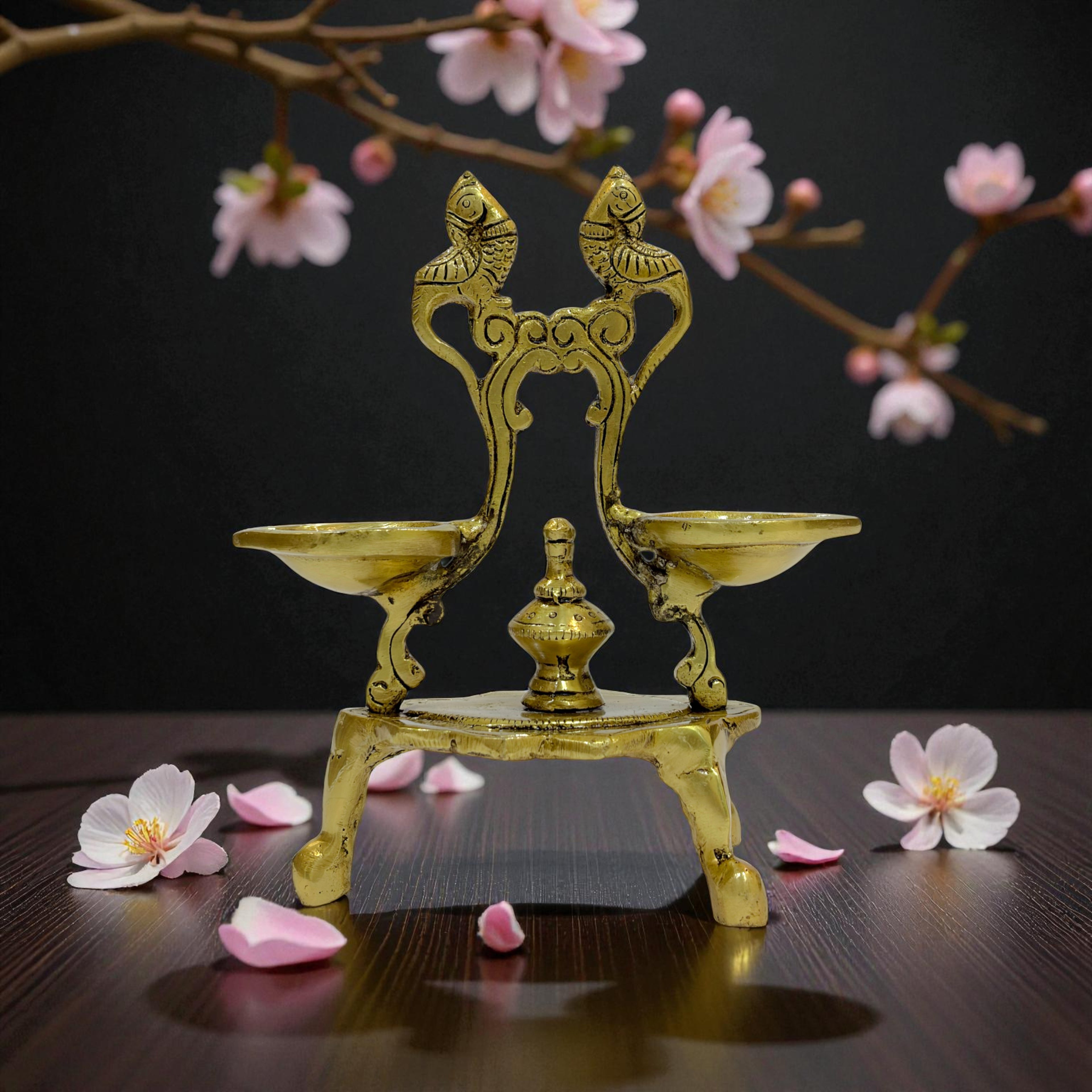 Brass Twin-Flame Lamp, Traditional Oil Lamp Holder, Antique Gold Finish, 19 x 16 cm, Decorative Puja Accessory